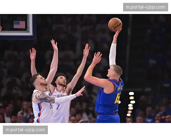 马龙应对穆雷罚球争议 掘金G2失利后的防守调整方向